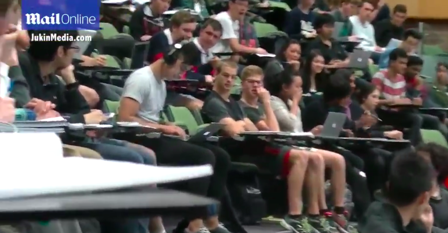  圖片來源：Daily Mail