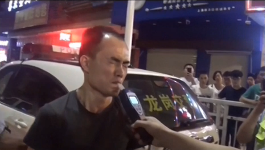 圖片來源：深圳交警/秒拍