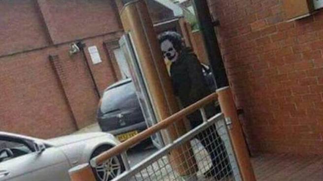 圖片來源：鏡報