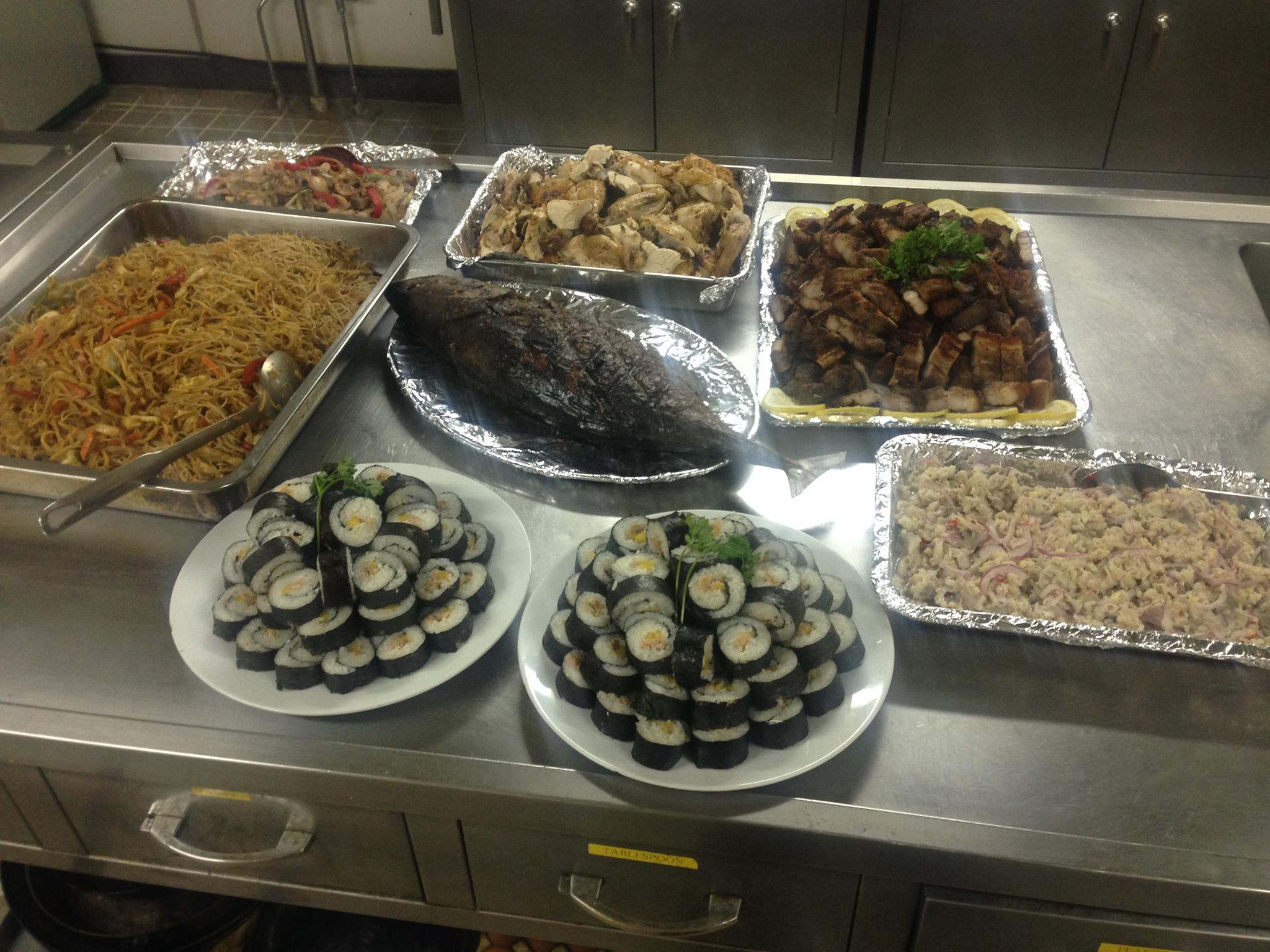 千呼萬喚終於有正常嘢食