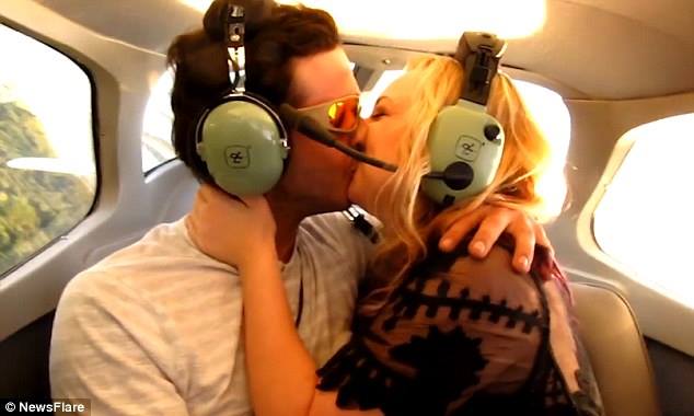 原圖來源:DailyMail、NewsFlare