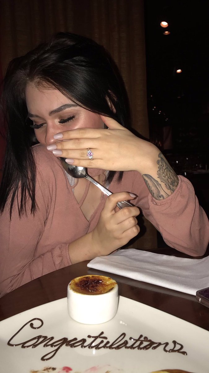 圖片來源:bathemeinnudes/twitter