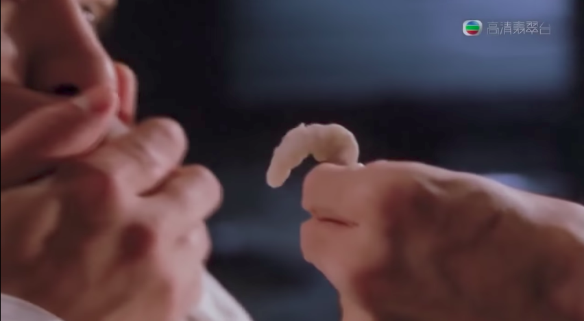 圖片來源：電影《摩登如來神掌》截圖